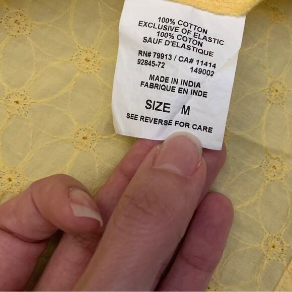 Motherhood Maternity Butter Yellow Cotton V-Neck Short Sleeve Tee Medium Top - Picture 4 of 9